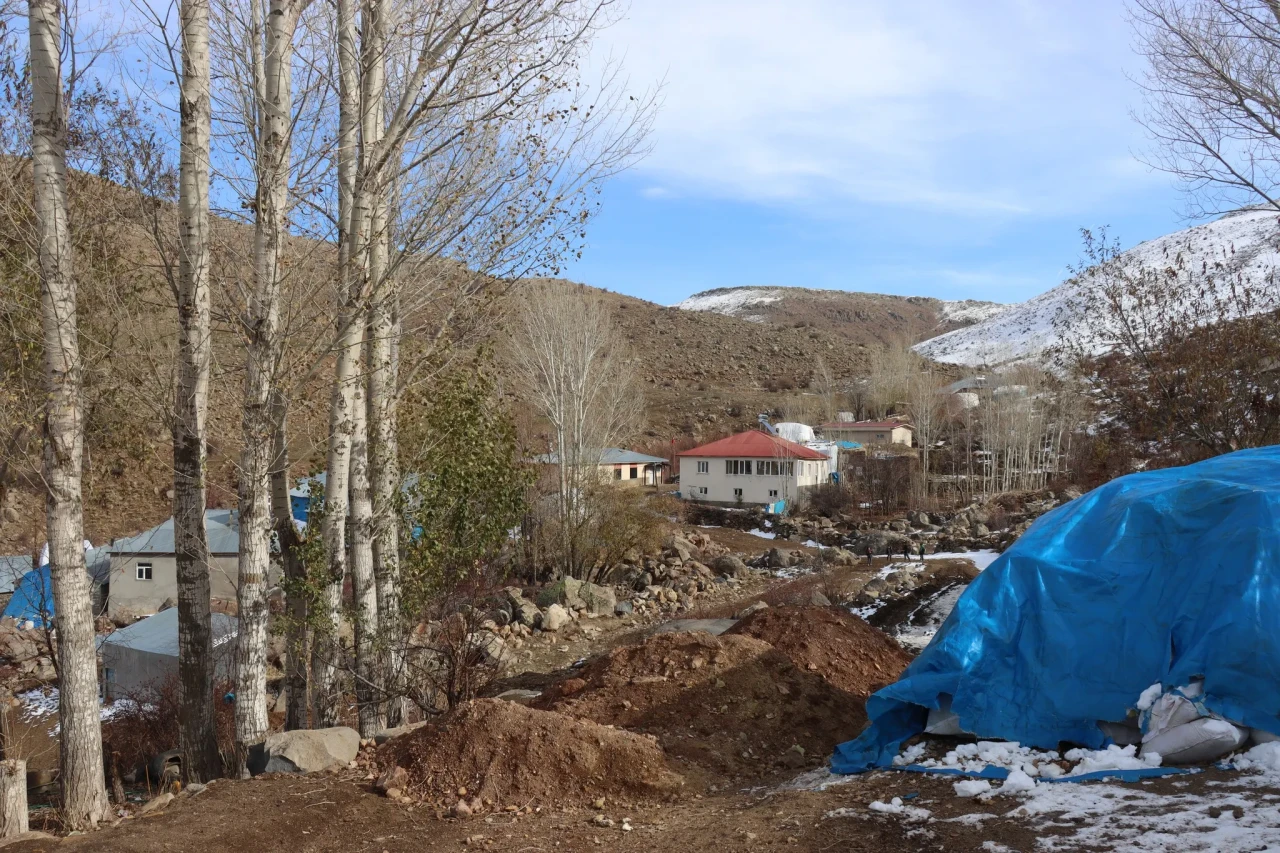 Çat Belediyesi kış hazırlıklarıyla ulaşımı güvence altına alıyor