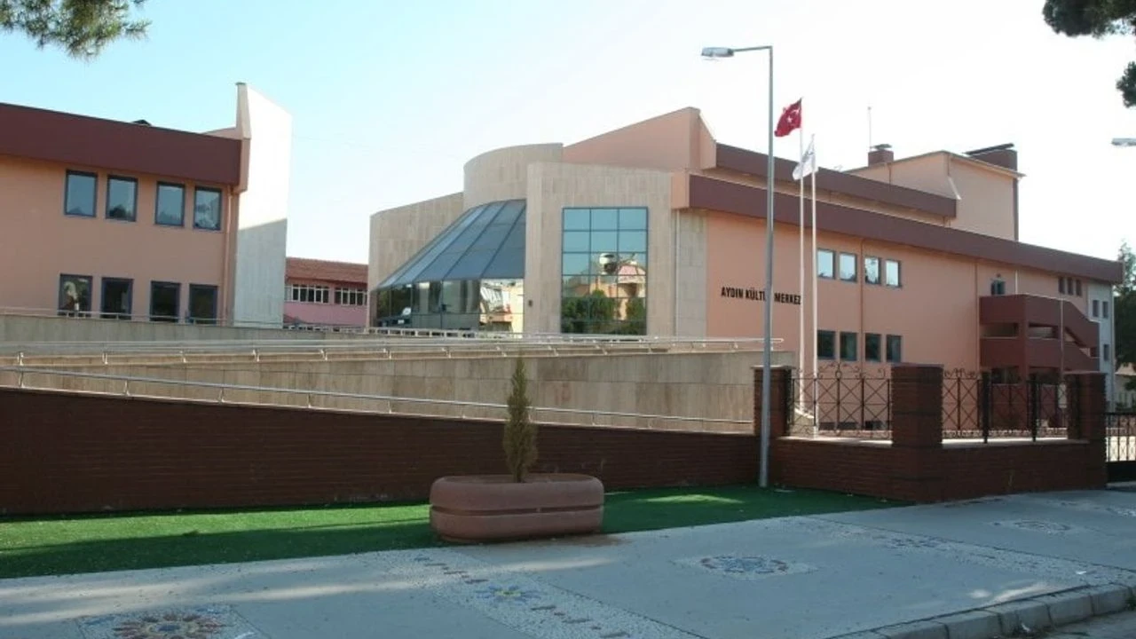 Aydın İl Kültür ve Turizm Müdürlüğü iletişim bilgileri: Aydınİl Kültür ve Turizm Müdürlüğü telefonu kaç? Adresi ne?