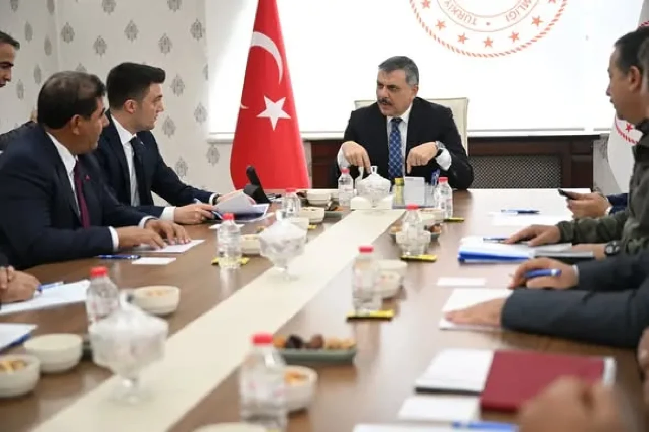 Vali Çiftçi, Horasan’da Hayvan Hakları ve Bakımevleri Çalışmalarını İnceledi