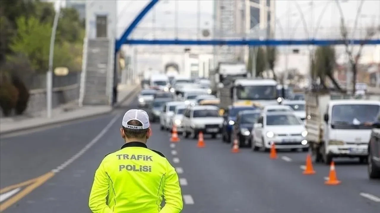İstanbul’da Yollar Neden Kapalı? 29-30 Kasım Kapalı Yol Listesi Açıklandı – Papa 14. Leo’nun Programı İçin Trafik Düzenlemesi
