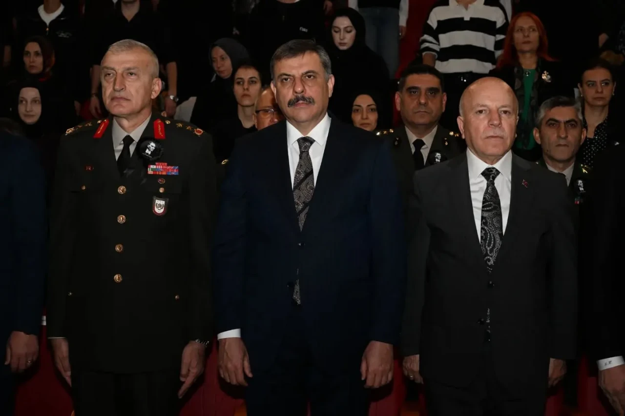 Atatürk, vefatının 87. yıl dönümünde Erzurum'da coşku ile anıldı