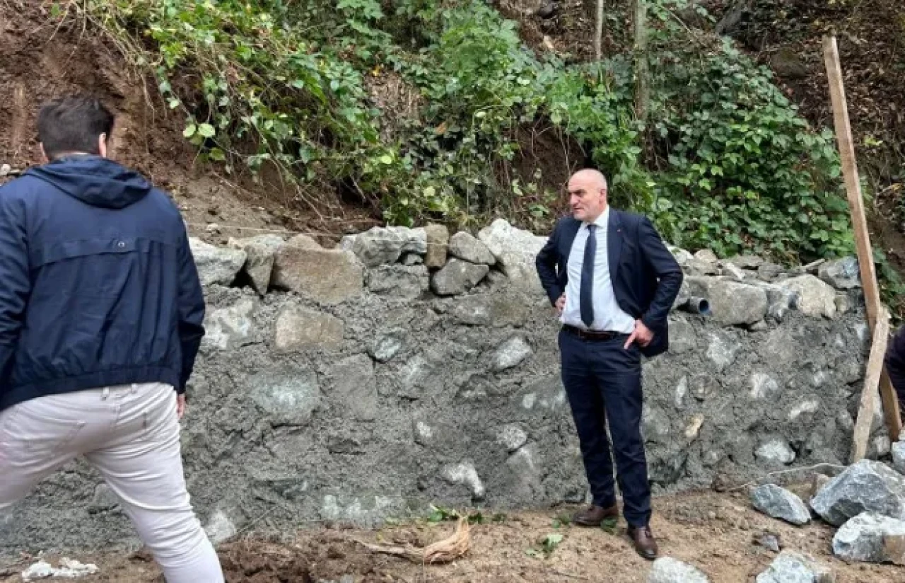 Çamlıhemşin Belediyesi, Kadın Çalışanlarına Teşekkür Etti, Sürdürülebilir Yaşam İçin Hızla Çalışıyor