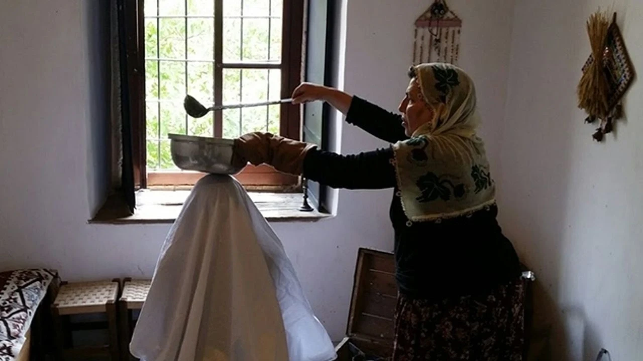 Kurşun Döktürmek Günah mı? Diyanet ve İslam Alimlerinin Görüşleri