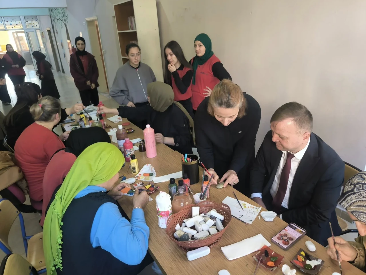 Akçaabat'ta Taş Boyama Etkinliği, Aile Bağlarını Güçlendirdi