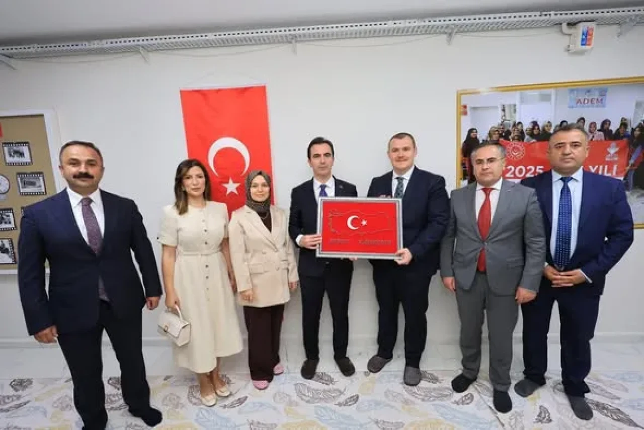 Mutki Aile Destek Merkezi’nde Kursiyerlerle Buluşma