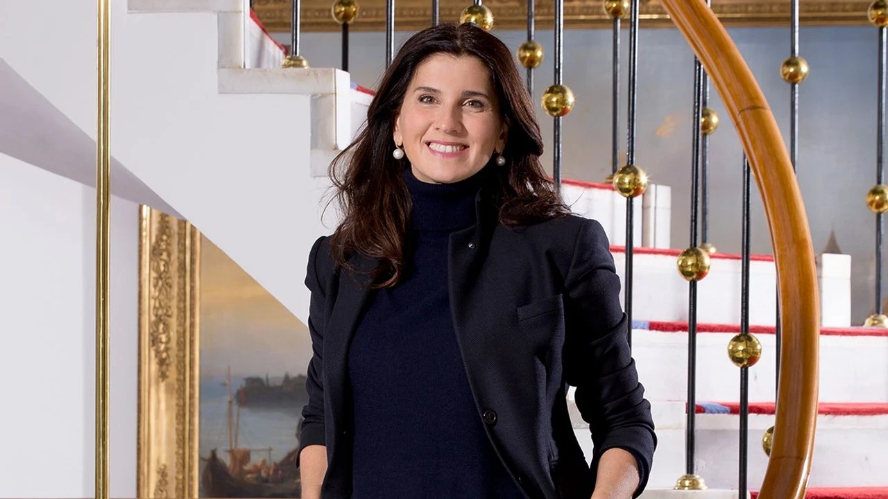 Oya Ünlü Kızıl Kimdir? Nereli ve Kaç Yaşında? Koç Holding’in Eski İletişim Direktörü Hakkında Tüm Detaylar