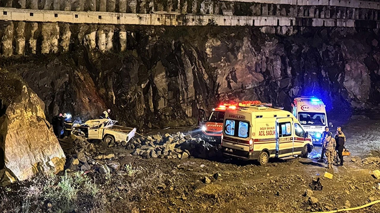 Rize’de boşluğa düşen kamyonetin sürücüsü hayatını kaybetti