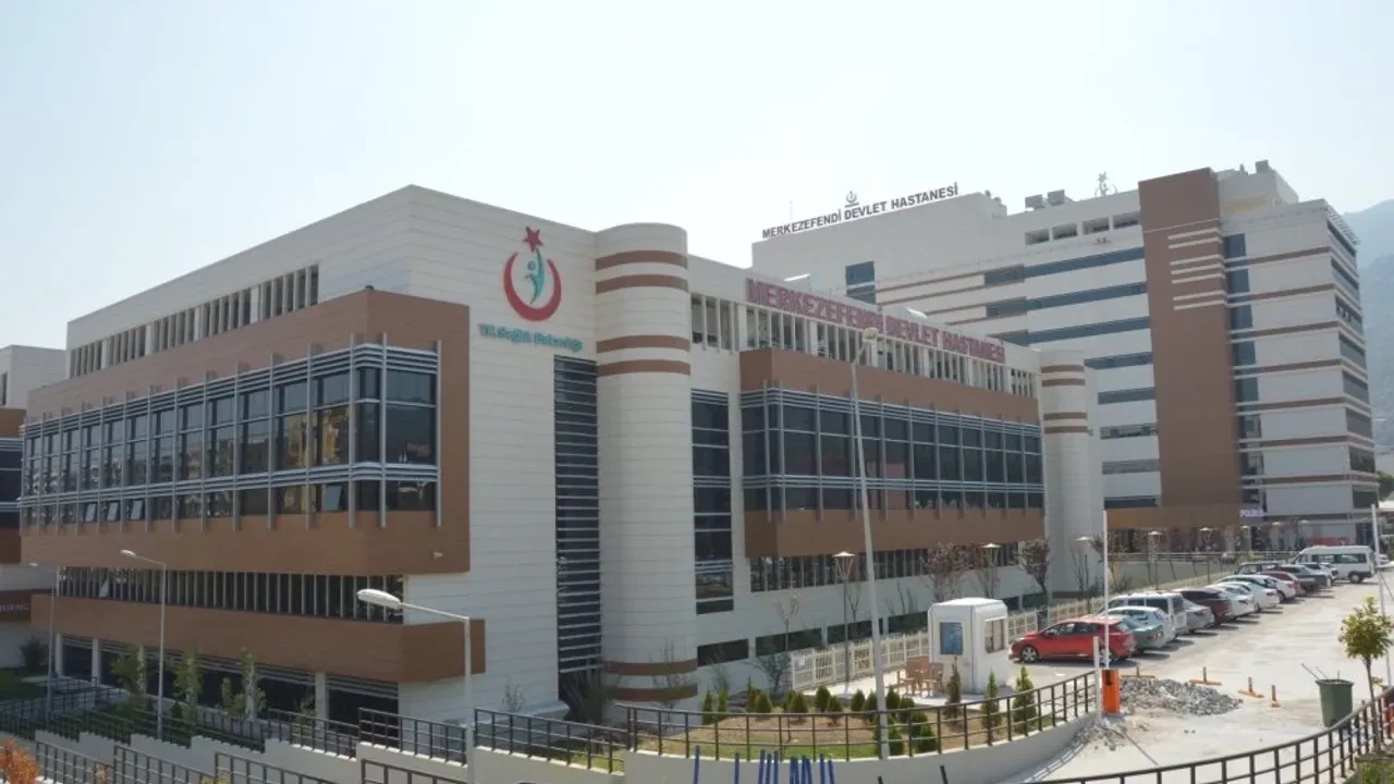 Manisa Merkez Efendi Devlet Hastanesi iletişim bilgileri: Güncel telefon numaraları ve adres bilgisi