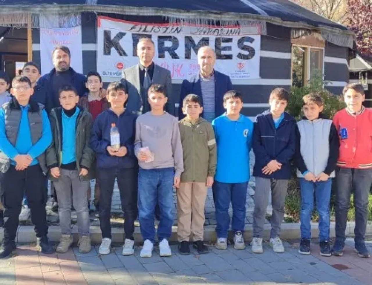 Oltu'daki hafızlık öğrencilerinden Filistin'e anlamlı yardım hareketi