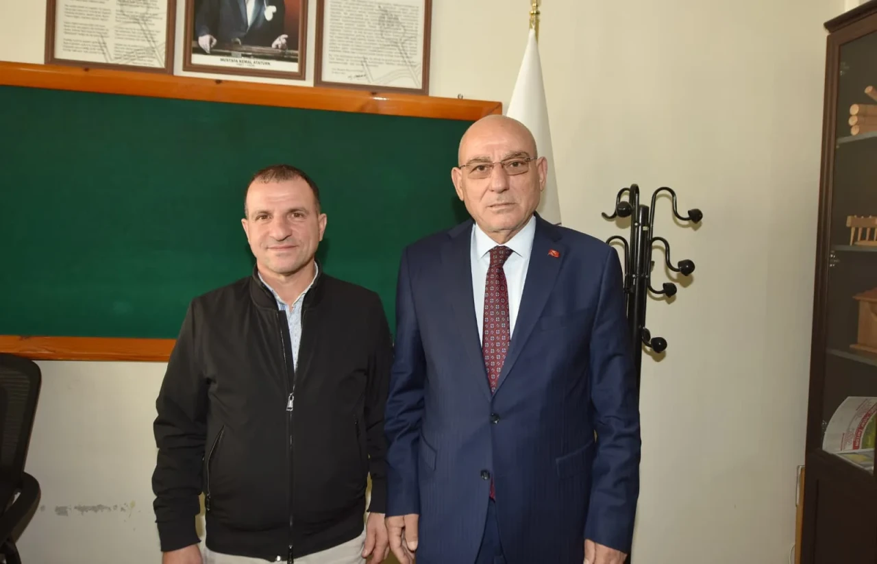 TESOB Başkanı Kara, Çaykara Esnafı ile İşbirliği Fırsatlarını Görüştü