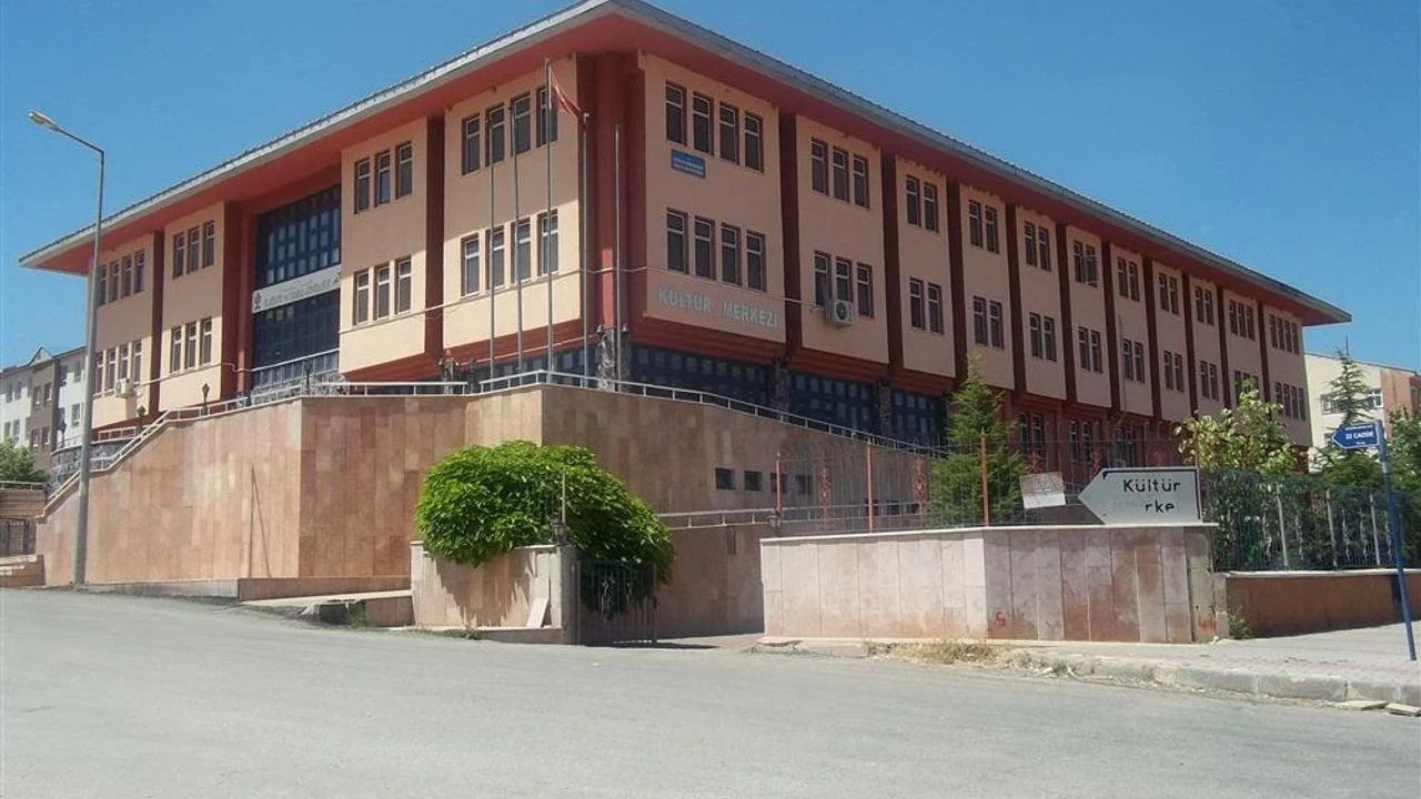 Tunceli İl Kültür ve Turizm Müdürlüğü iletişim bilgileri: Tunceli İl Kültür ve Turizm Müdürlüğü telefonu kaç? Adresi ne?