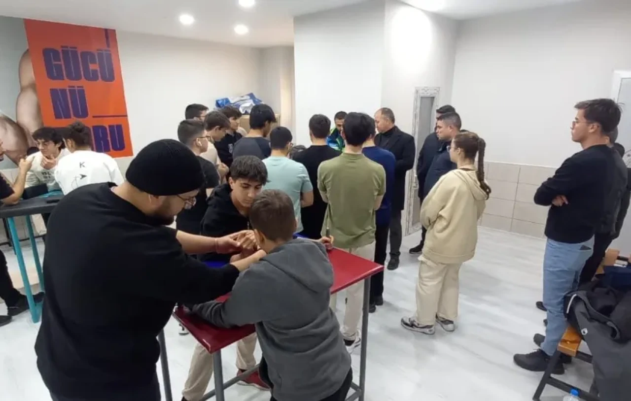 Erzurum'da Yeni Bilek Güreşi Antrenman Salonu Açıldı, Genç Sporculara Destek Devam Edecek