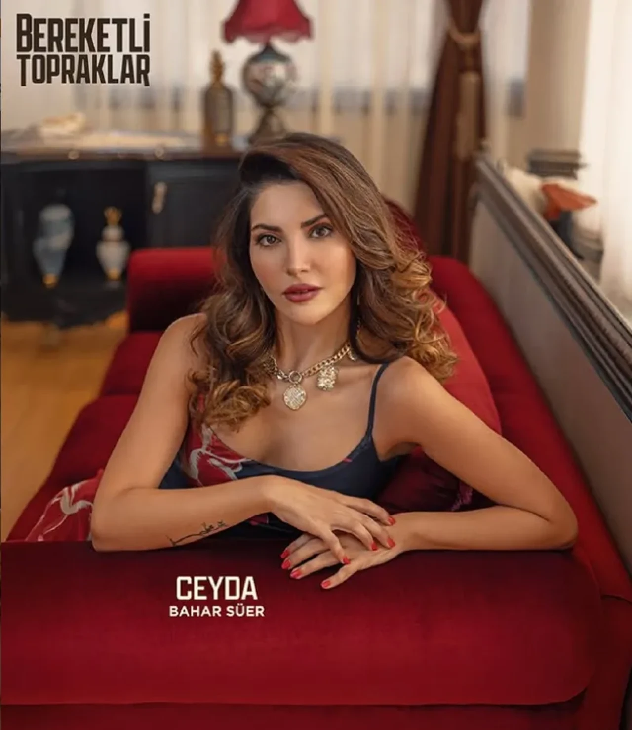 Bereketli Topraklar Dizisi Kıyafetleri Elbise ve Kombinleri