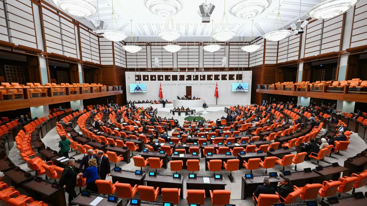 18 yaş altı suçlu düzenlemesi 11. Yargı Paketi’nden çıkarıldı