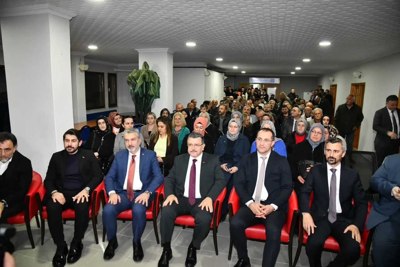AK Parti Akçaabat'ta hedefler belirlendi, birlik mesajı verildi