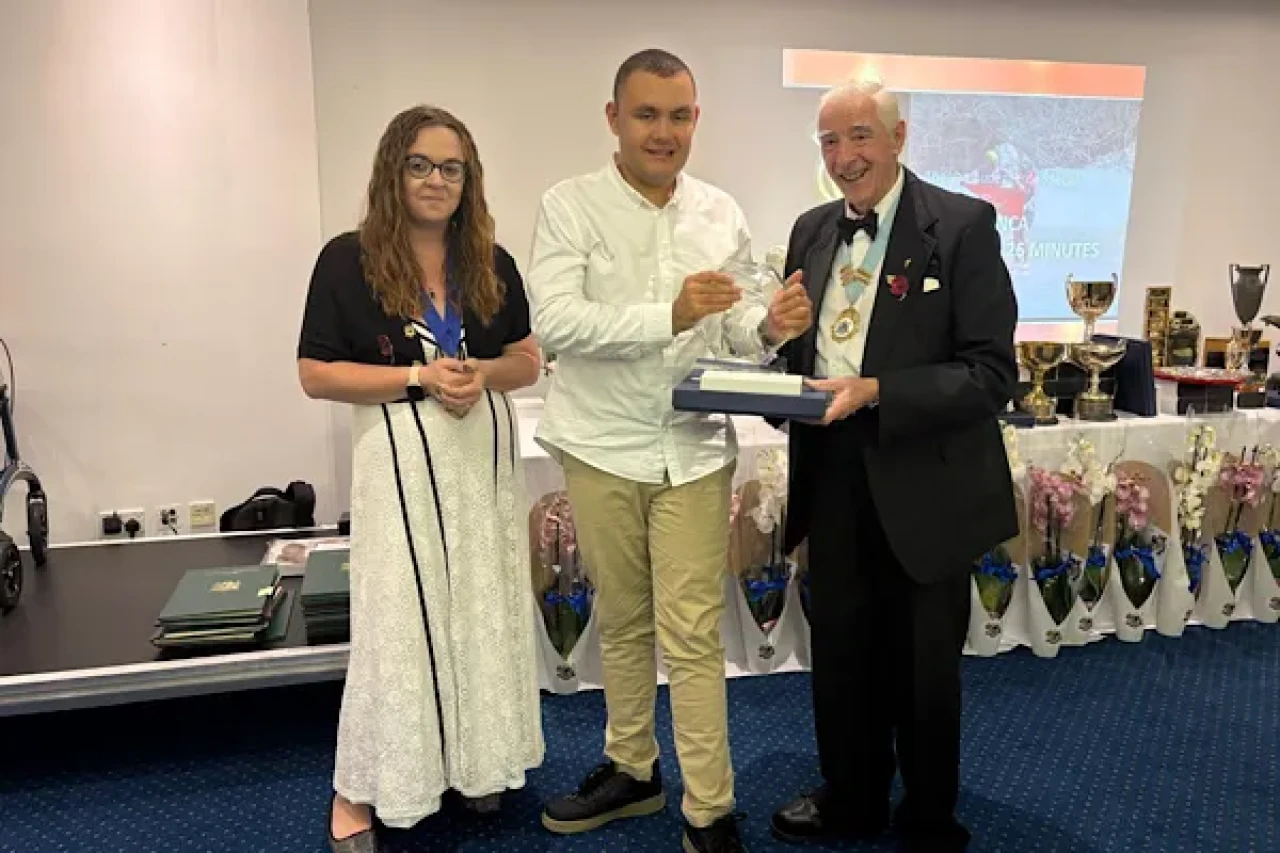 Tuna Tunca, Manş Denizi’ni geçti