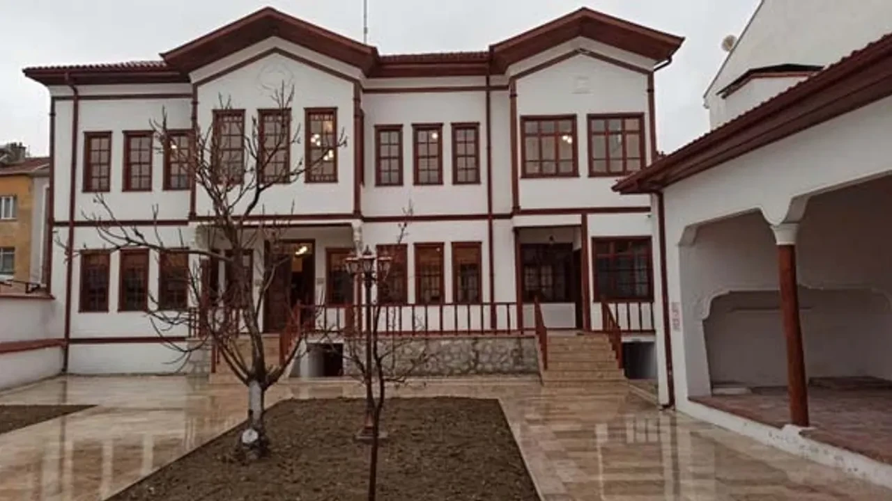 Çorum İl Kültür ve Turizm Müdürlüğü iletişim bilgileri: Çorum İl Kültür ve Turizm Müdürlüğü telefonu kaç? Adresi ne?