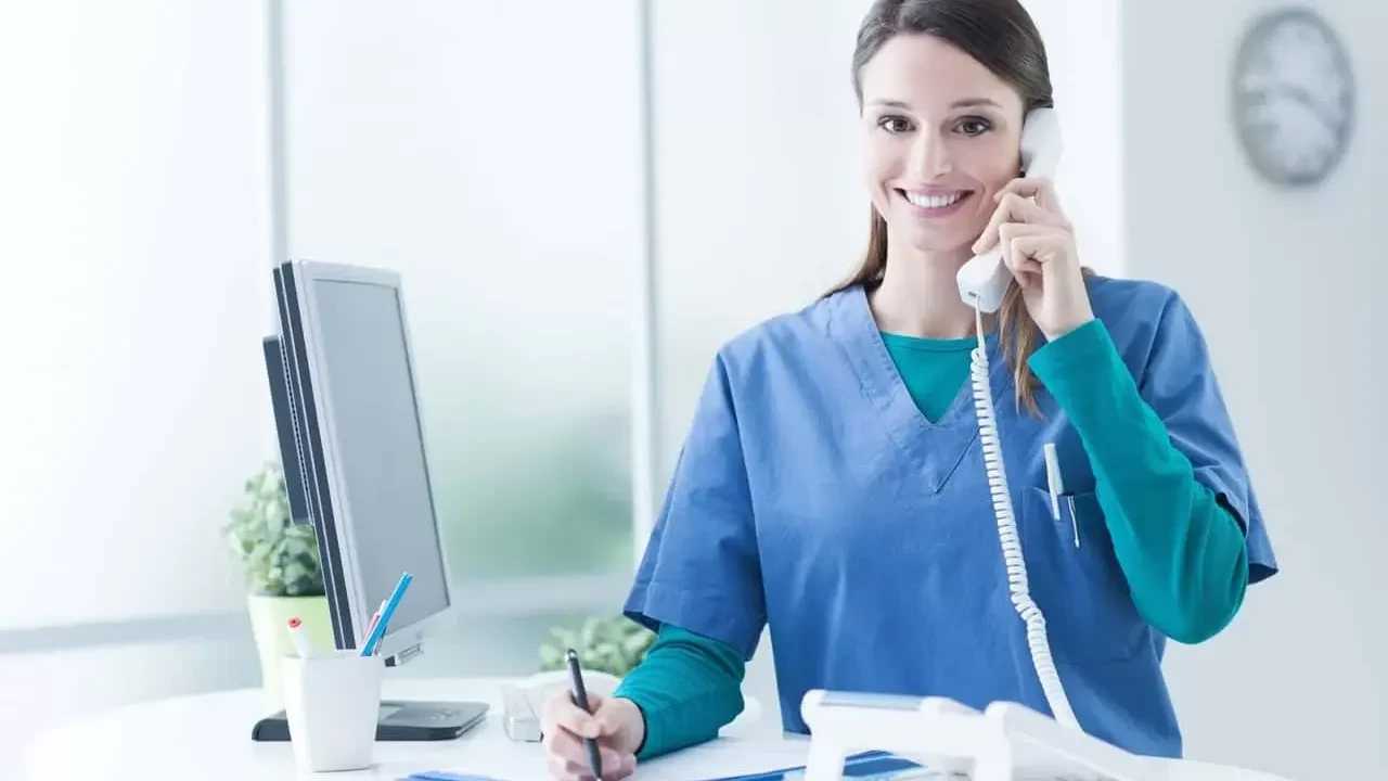 Tıbbi Sekreter Nasıl Olunur? Sağlık Kuruluşlarının Vazgeçilmez Destek Elemanı