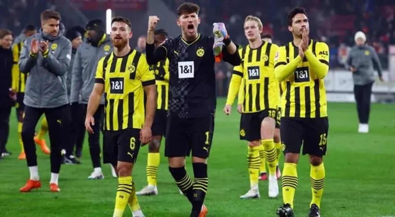 Taraftarium24 Borussia Dortmund – Stuttgart maçı şifresiz Selçuksports izle