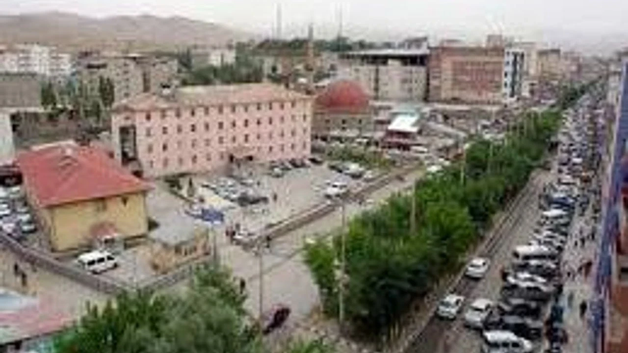 Hakkari İl Kültür ve Turizm Müdürlüğü iletişim bilgileri: Hakkari İl Kültür ve Turizm Müdürlüğü telefonu kaç? Adresi ne?