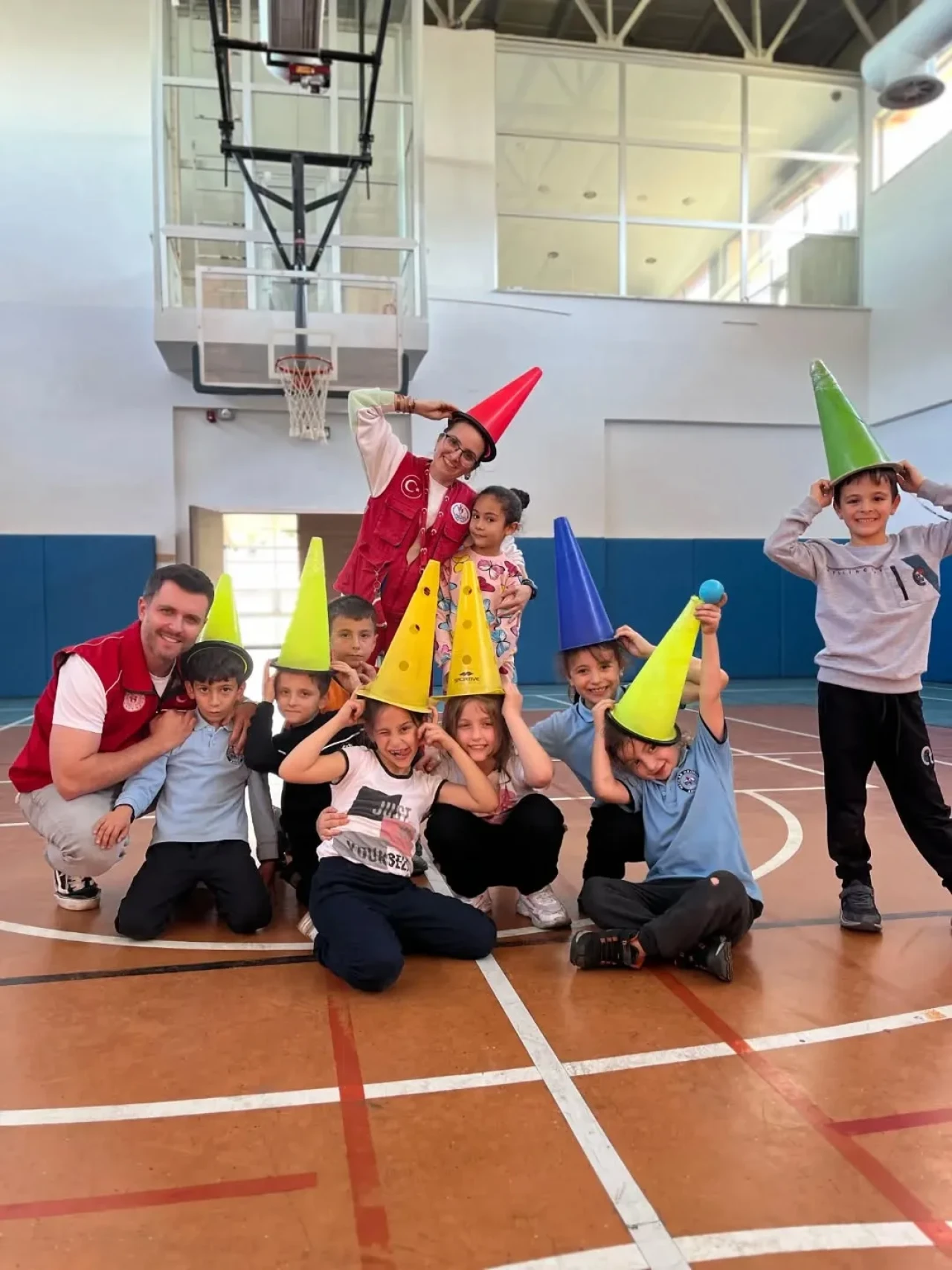 Arhavi Gençlik Merkezi'nde minik öğrencilere eğlenceli etkinlikler düzenlendi