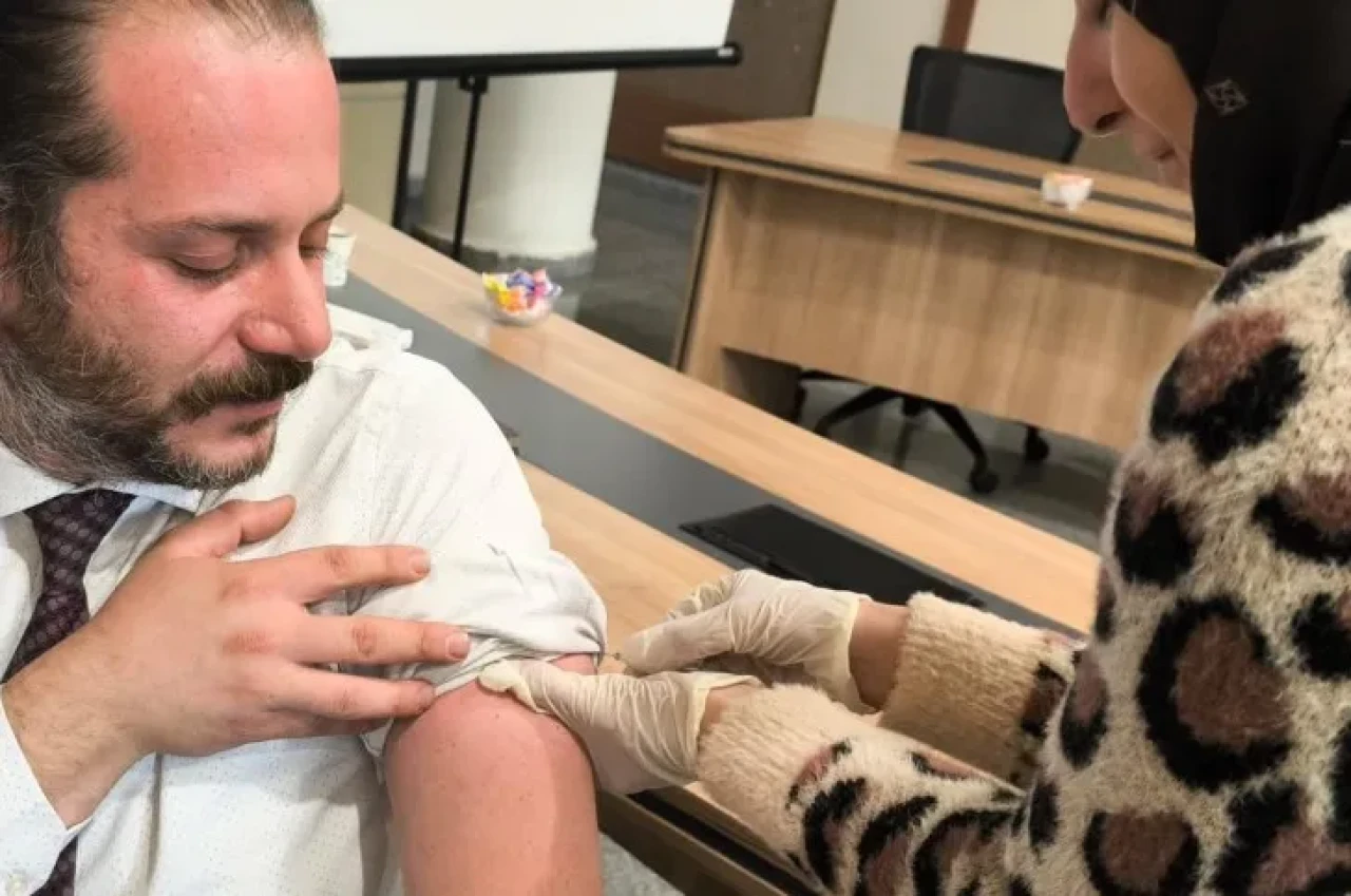 Erzurum Sağlık Çalışanları Grip Aşısı ile Toplum Sağlığını Koruyor