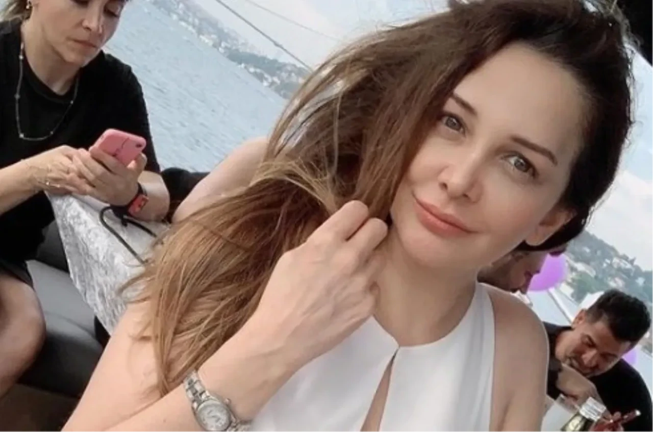 Elif Akın kimdir? Evrim Akın'ın annesi kimdir?