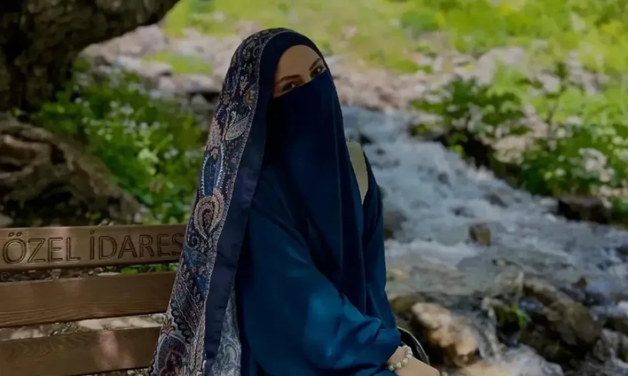 Sena Düzgün instagram hesabı var mı, kullanıcı adı ne?