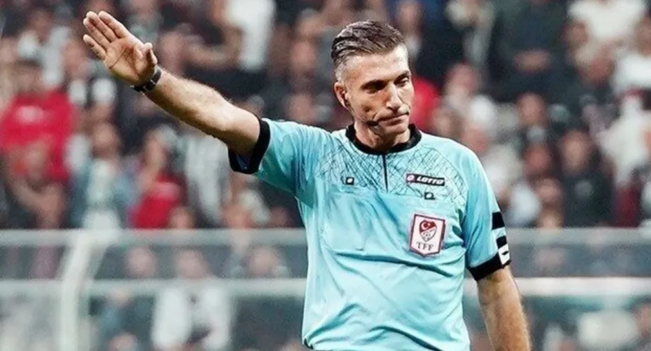 Çaykur Rizespor – Fenerbahçe maçının VAR’ı Özgür Yankaya oldu