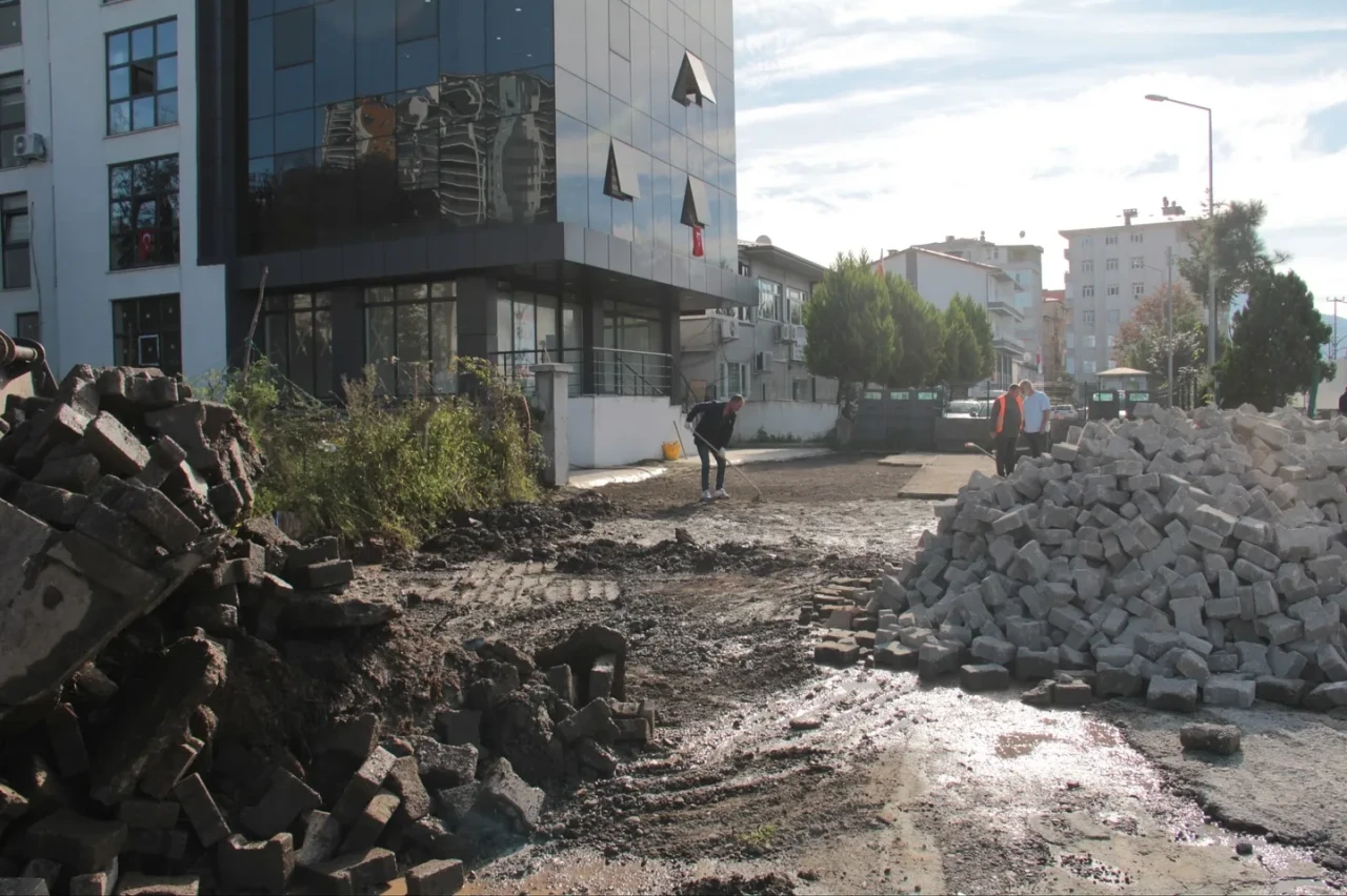 Hopa’da Bakım ve Onarım Çalışmaları Hız Kesmeden Devam Ediyor