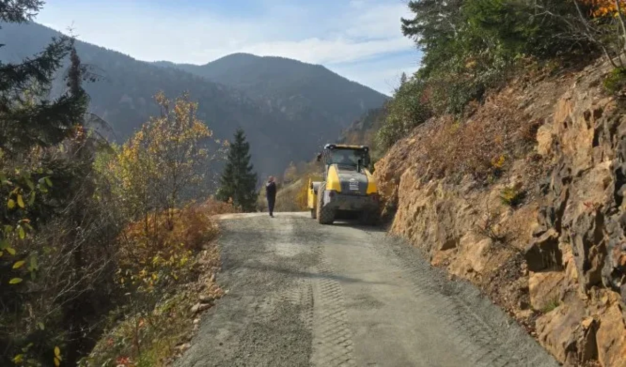 Maçka Belediyesi, Yaylabaşı'na güvenli ve konforlu yol kazandırdı