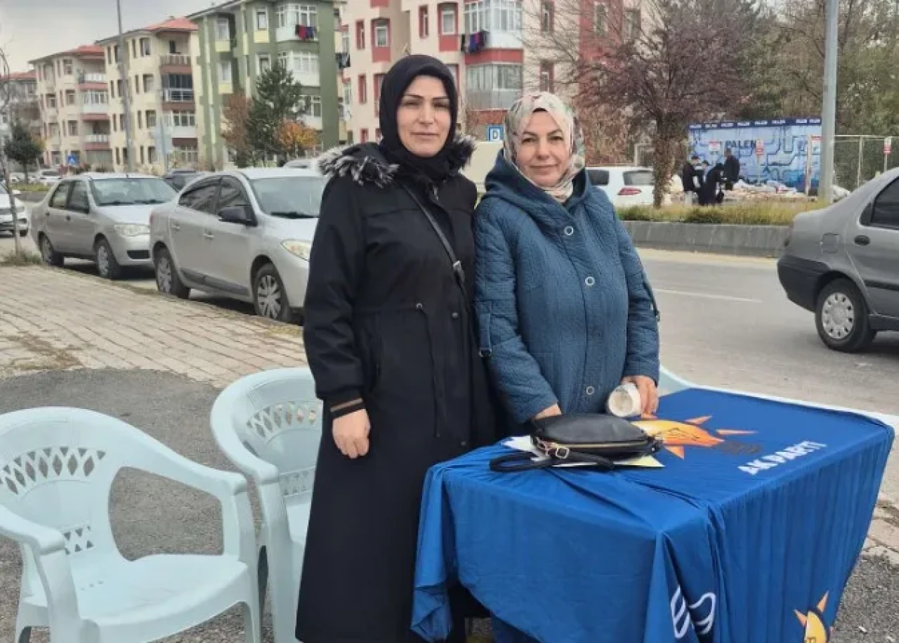 AK Parti Aziziye Kadın Kolları, yeni üyelerle Dadaşkent' te buluştu