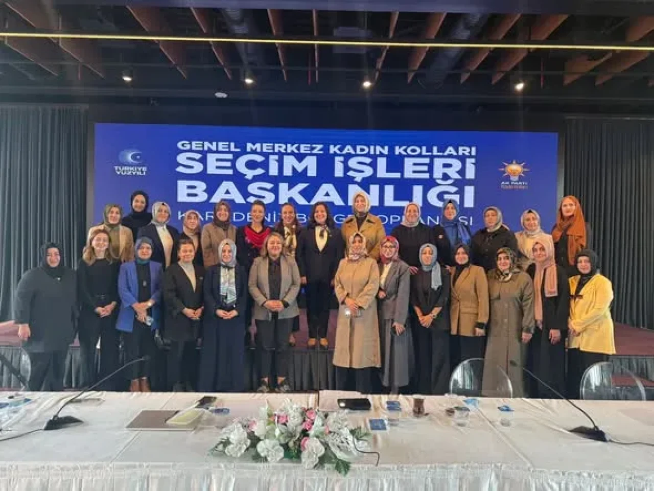 Artvin Kadın Kolları, Karadeniz Bölgesi Seçim İşleri Toplantısına Katıldı