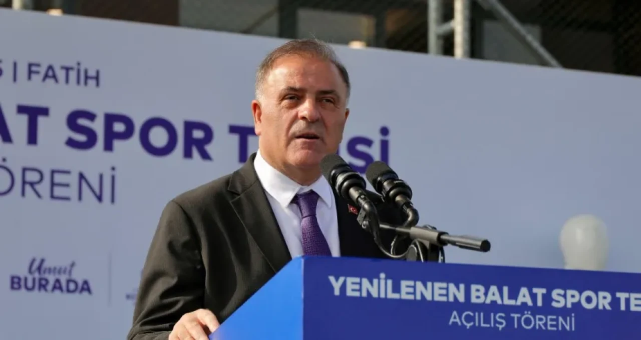 İBB, Fatih'te Balat Spor Tesisleri'ni yenileyerek amatör spor kulüplerine destek verdi