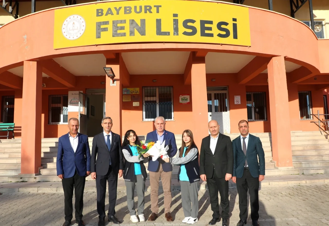 Bayburt Belediye Başkanı, öğrencilerle geleceğe yönelik motivasyon artırdı