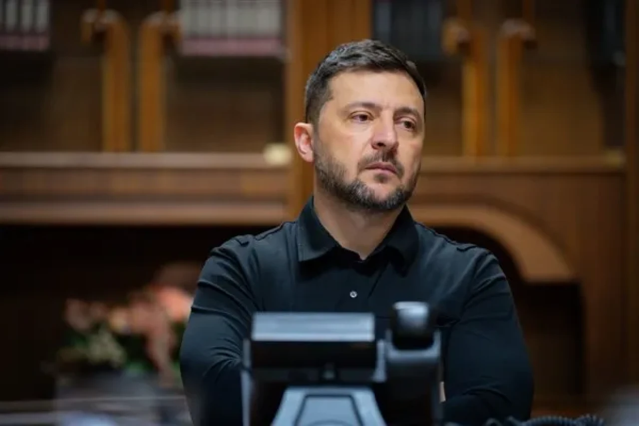 Zelenski: Ukraynalı paraşütçüler bağımsızlığımızı savunuyor