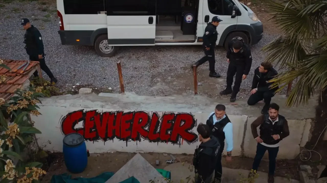 Arka Sokaklar 728. bölüm tek parça full izle! Kanal D Arka Sokaklar son bölüm izle!