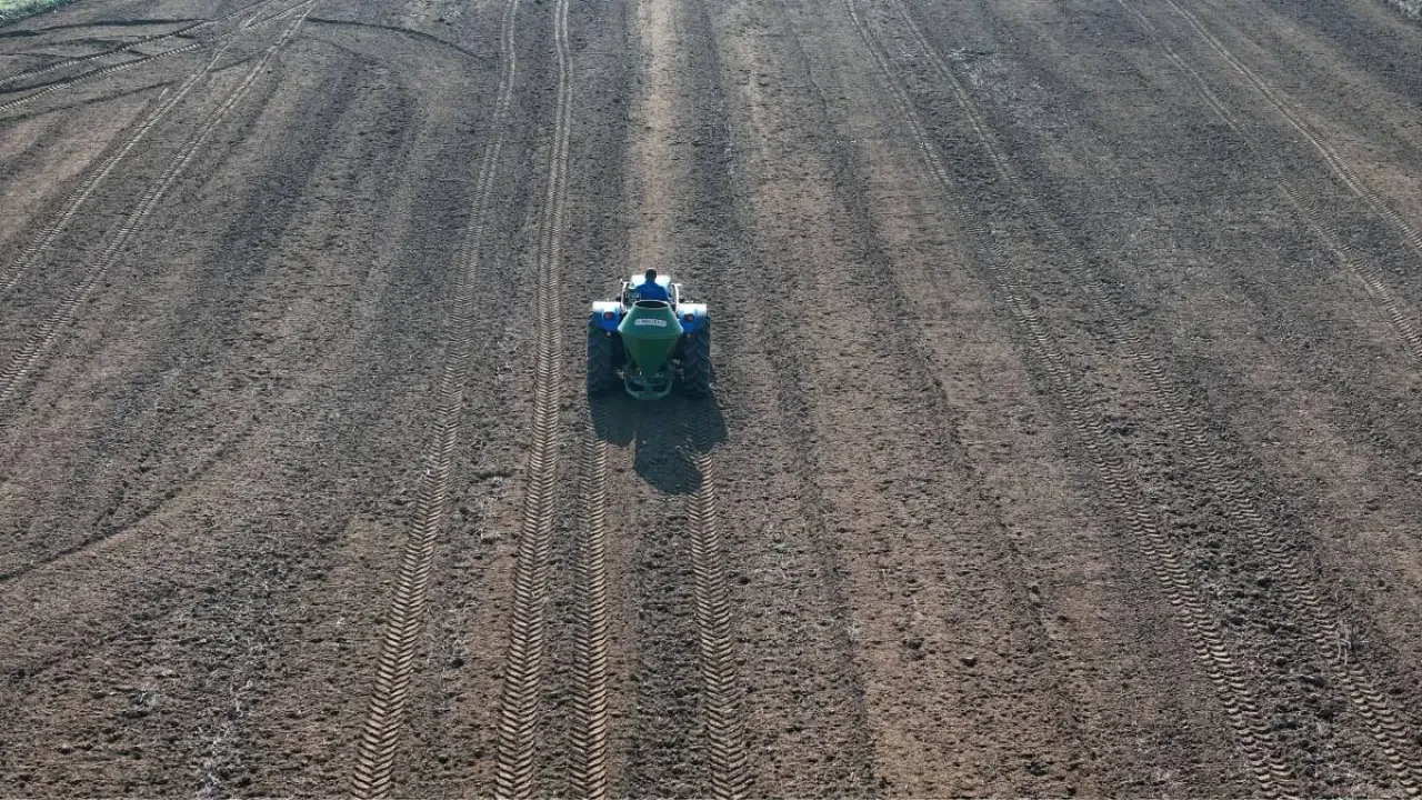 Büyükşehir Belediyesi, Kaba Yem Üretimi ile Bölge Hayvancılığını Güçlendiriyor