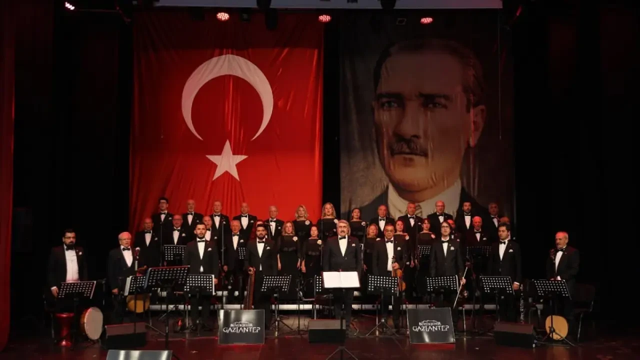 Gaziantep Büyükşehir Belediyesi, Atatürk'ü Unutulmaz Melodilerle Yadetti