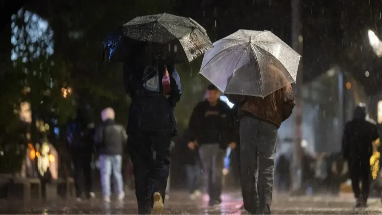 Meteorolojiden Gelen Uyarı: 6 İlde Şiddetli Yağış Bekleniyor, Etkisi Günlerce Sürecek!