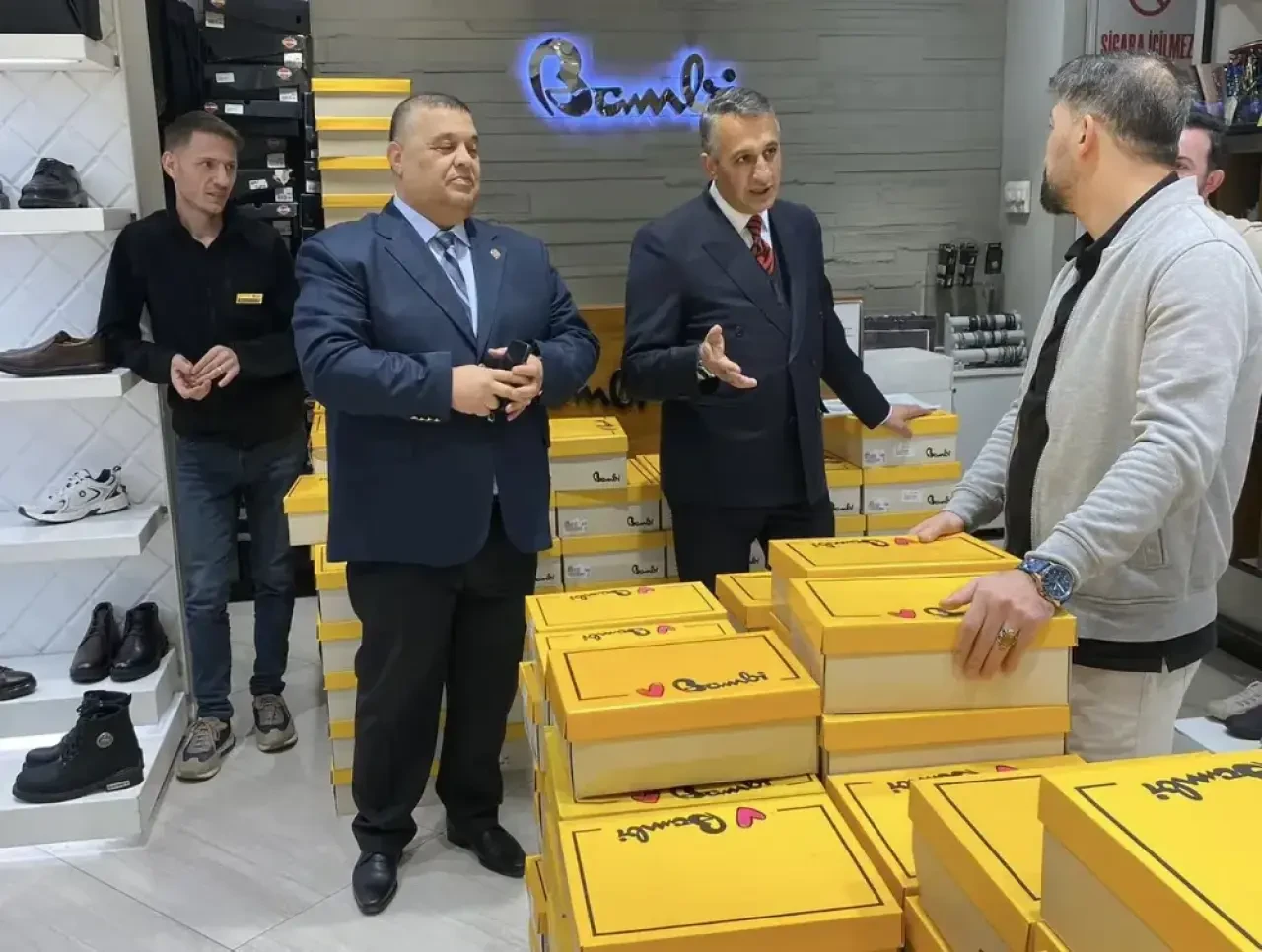 MHP Erzurum Teşkilatı Esnaf Ziyaretlerini Sürdürüyor