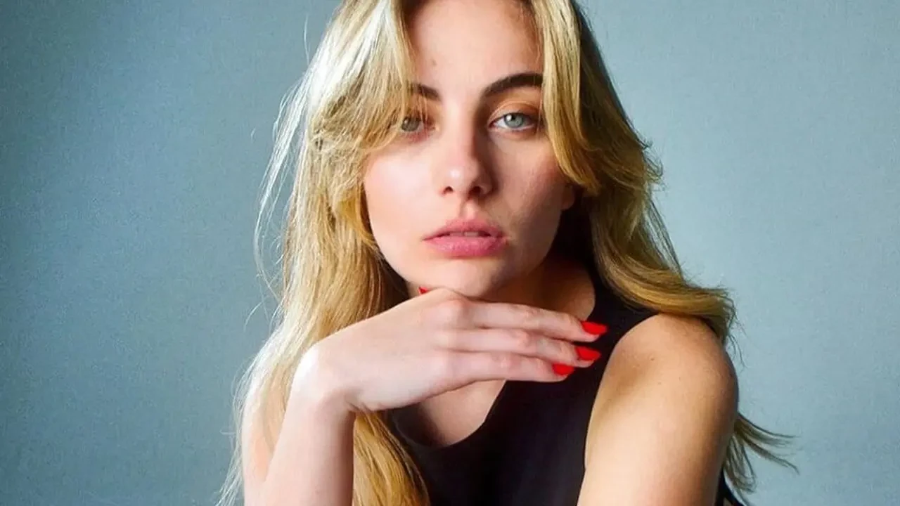 Oyuncu Mina Derman Kimdir, Kaç Yaşında, Sevgilisi Var Mı? Mina Derman Hangi Dizilerde Oynadı?