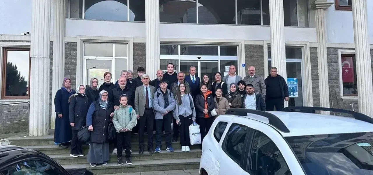 Pazar’ın Cumhuriyet Işığındaki Gençleri Ankara Yolunda