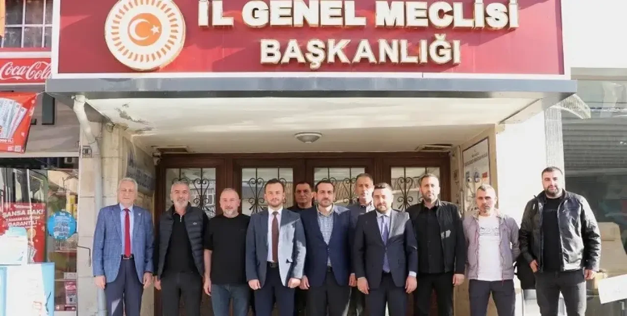 Rize İl Genel Meclisi’nde Yoğun Mesai: Başkan Ali İmran Büyük, Köy Başkanlarıyla Bir Araya Geldi