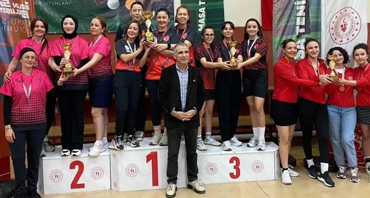 Rize Sağlık İl Müdürlüğü Takımından Türkiye İkinciliği Gururu