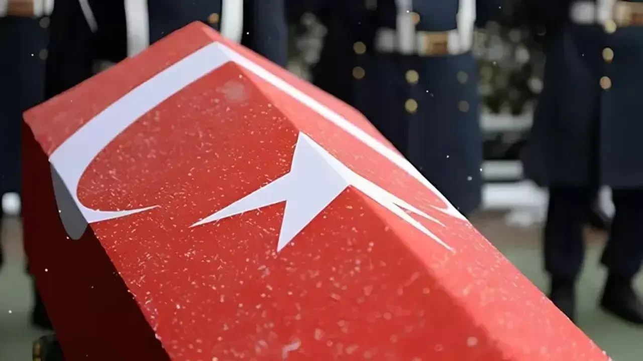 Şehitlerin Tabutlarındaki Üçgen Tasarımın Anlamı ve Sembolik Önemi