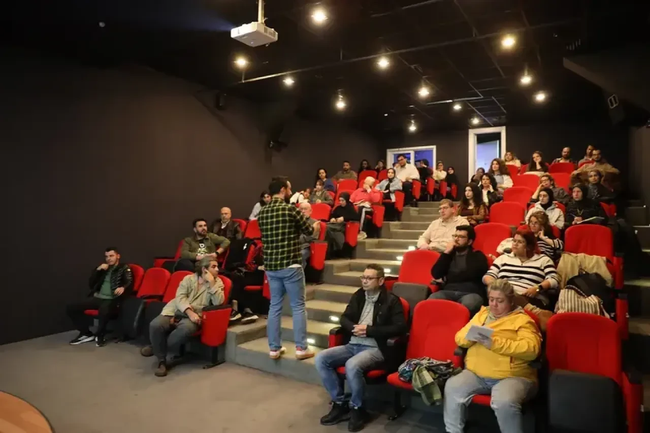 Sinema Atölyesi'nde Modern İnsanın Zaferi Konuşuldu