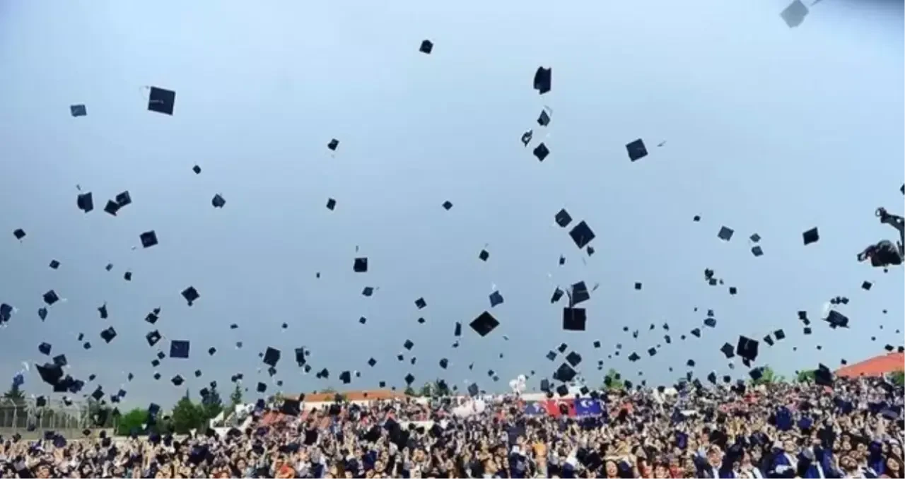 Başarılı Bir Planla Üniversiteyi Üç Yılda Tamamlama Yolları