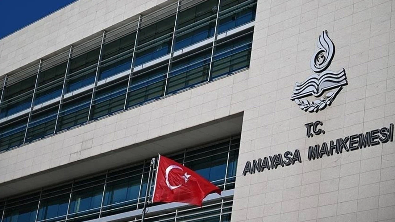 AYM 6 siyasi parti için mali denetim kararını duyurdu: Bir parti hakkında suç duyurusu