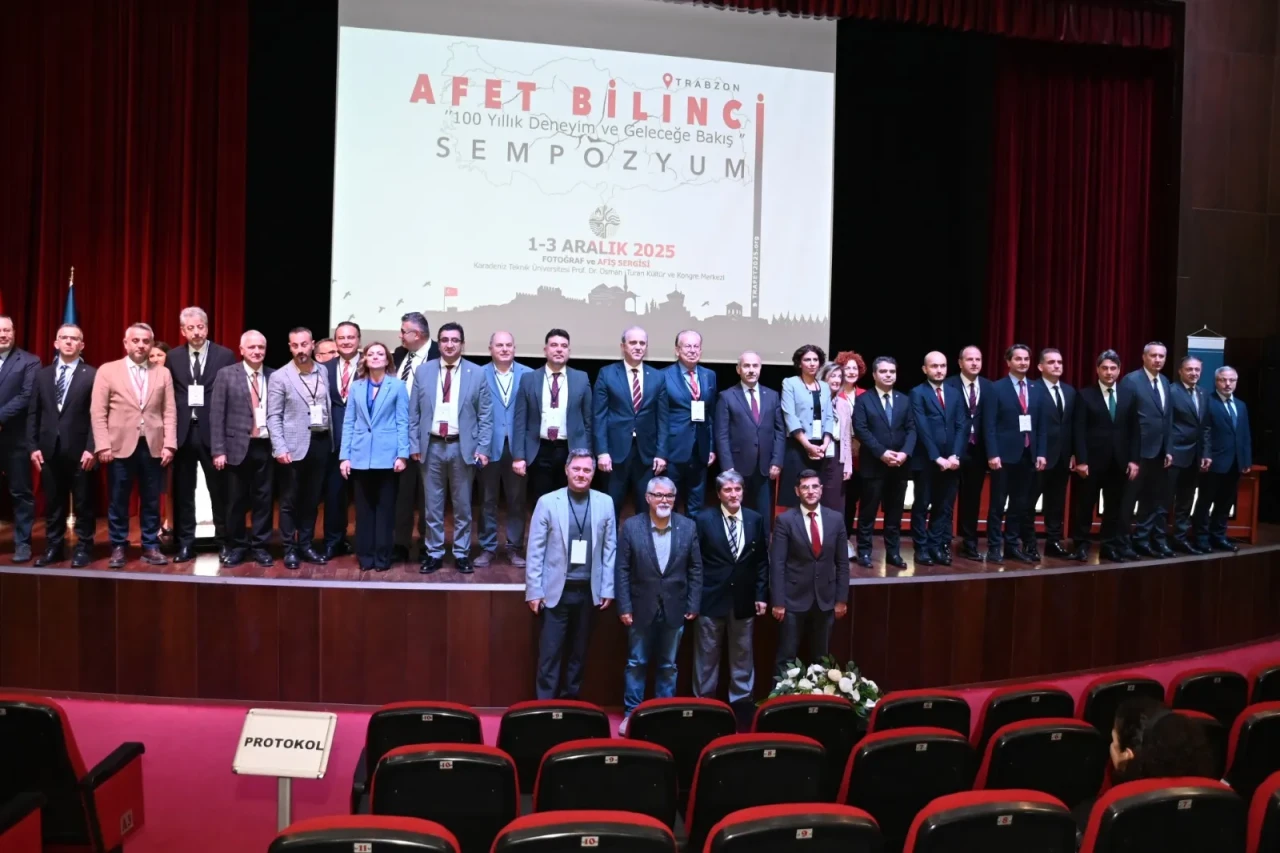 KTÜ’de Afet Bilinci Sempozyumu Başladı: 100 Yıllık Deneyim ve Geleceğe Bakış Masaya Yatırılıyor